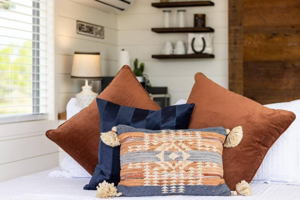 New The Perry Cozy Container Home Fredericksburg Zewnętrze zdjęcie