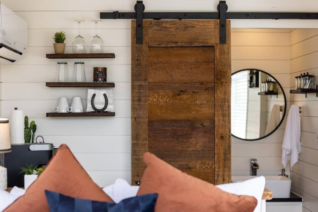 New The Perry Cozy Container Home Fredericksburg Zewnętrze zdjęcie